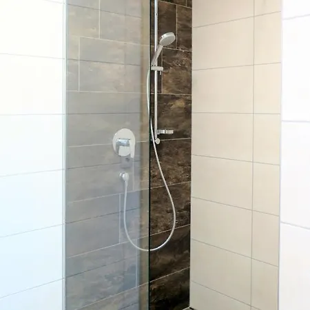 Luxner-5 By Interhome * كالتنباش