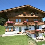 Lägenhet Luxner-5 By Interhome Kaltenbach